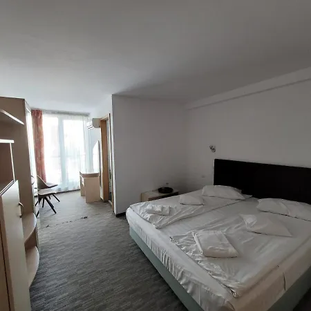 Center Hotel